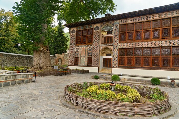 Şəkidə gəzməli yerlər