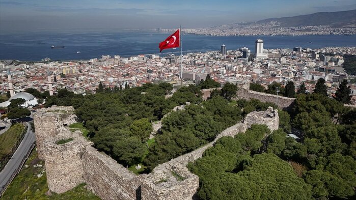 İzmirdə gəzməli yerlər