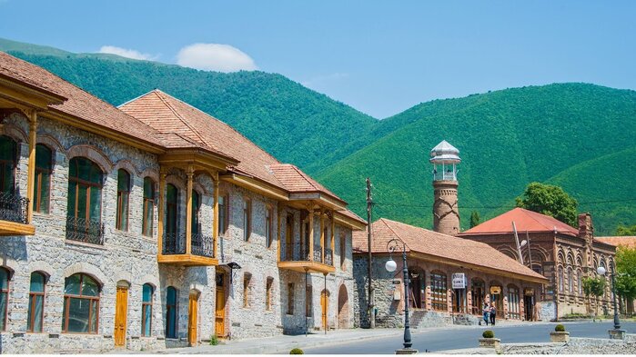 Azərbaycanda gəzməli yerlər