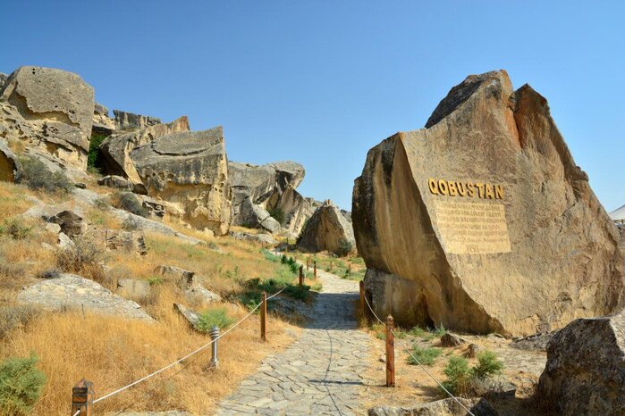 Azərbaycanda gəzməli yerlər