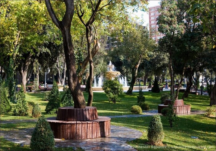 Bakıda gəzməli parklar