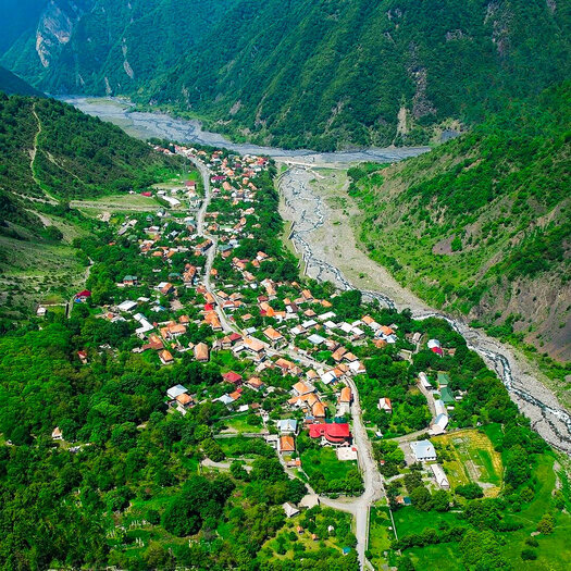Qaxda görməli yerlər